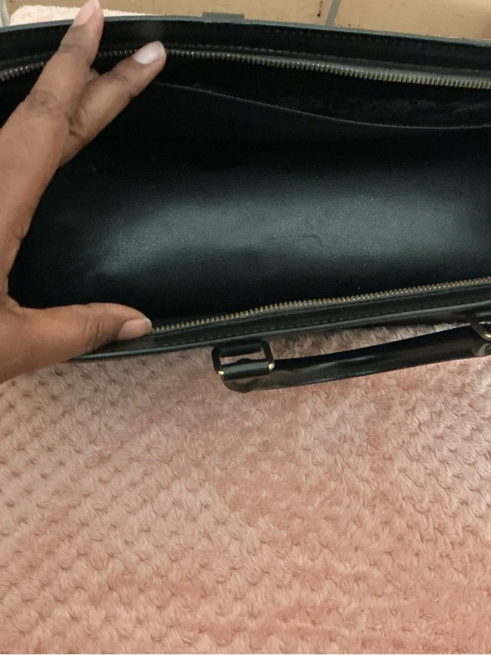 Louis Vuitton Black Epi Leather Shoulder Bag with Gold Hardware - Picture 2 of 9